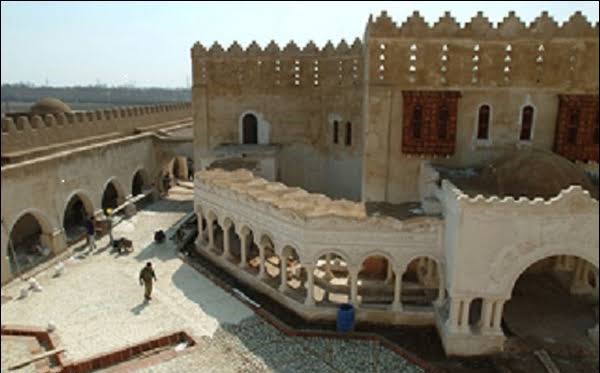 پرونده:ساختمان در الاماره در سریال مختار.jpg