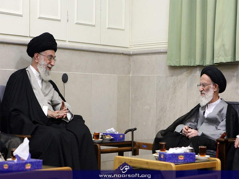 پرونده:سید موسی شبیری زنجانی و آیتآلله خامنهای.jpg