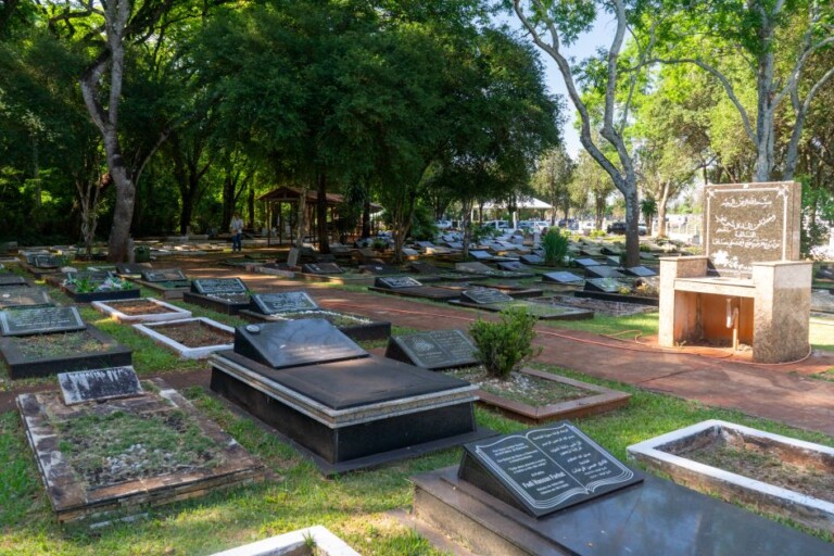 Ficheiro:Cemiterio-arabe-Foto-Marcos-Labanca-3-768x512.jpg