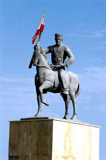 رئیسعلی دلواری - ویکی شیعه