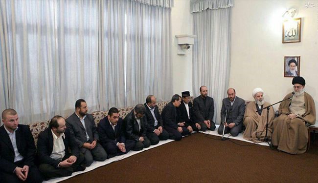 Акс:سمیر قنطار در دیدار با ایت الله خامنه ای.jpg