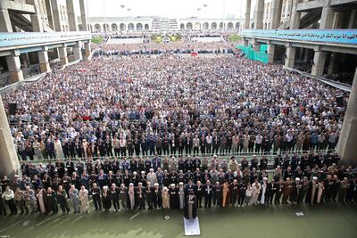 نماز عید فطر در مصلای تهران به امامت آیت‌الله خامنه‌ای، سال ۱۳۹۴ش (۱۴۳۷ق)