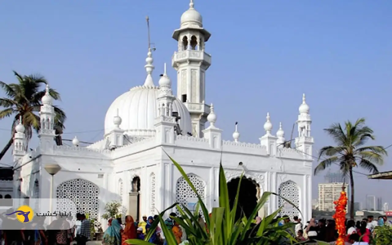 پرونده:آرامگاه حاج علی بمبئی.webp