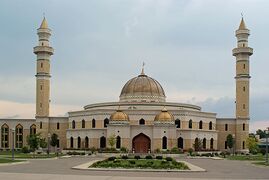 The Islamic Center of America which is a Shia mosque located in Dearborn, Michigan, is the largest mosque in North America and the oldest Shia mosque in the United States. (Featured in July 27, 2015)