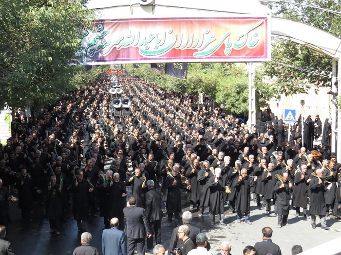 دسته زنجیرزنی مردم شهرستان ابرکوه یزد که با شماره ۱۱۱۳ در ایران ثبت ملی شده است.