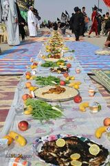 Every year in the procession of Arba'in, people give food and facilities to pilgrims. The photo was taken in 2017.