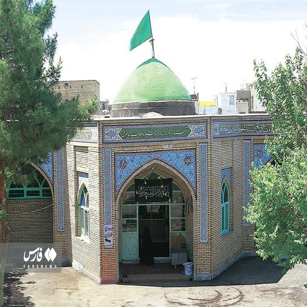 File:آرامگاه سیده ملک‌خاتون.png